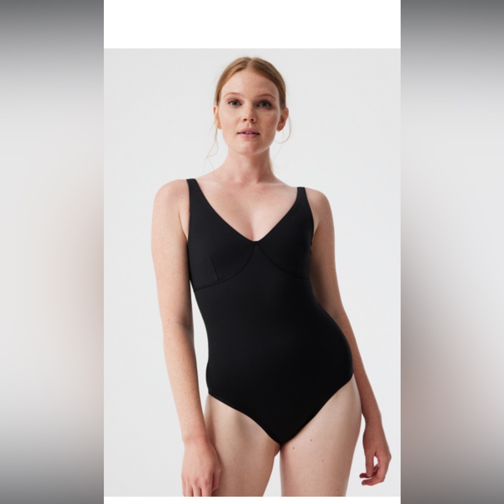 Outdoor Voices Flow Leotard Black size M
